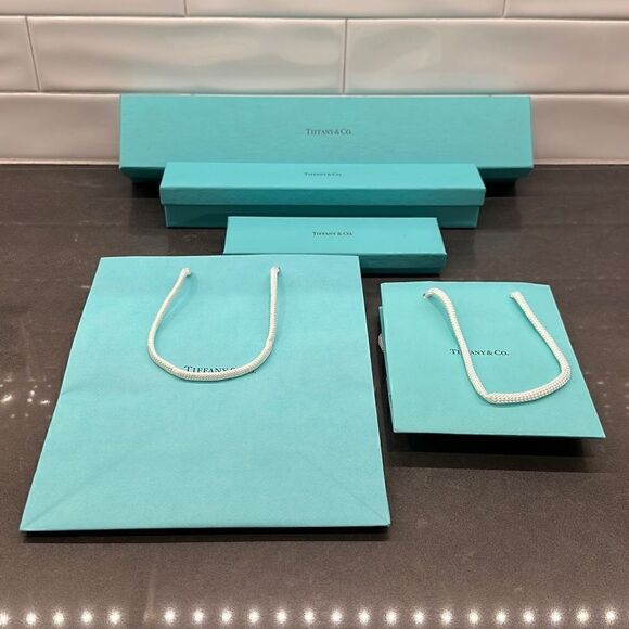 Tiffany & Co Presentation Bundle (11 Piece) - Picture 6 of 7